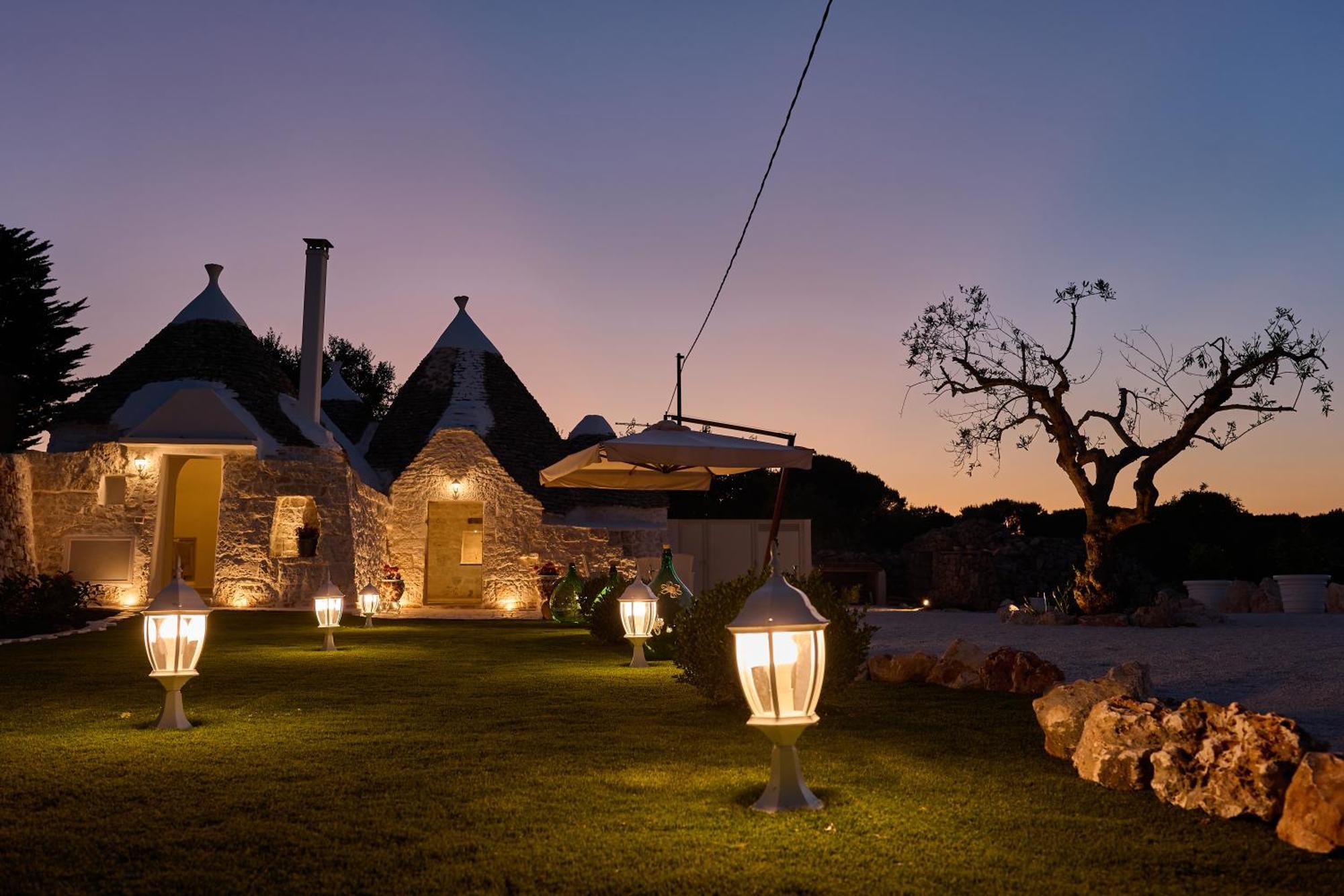 I Trulli Di Cosimo Luxury Villa Martina Franca Bagian luar foto