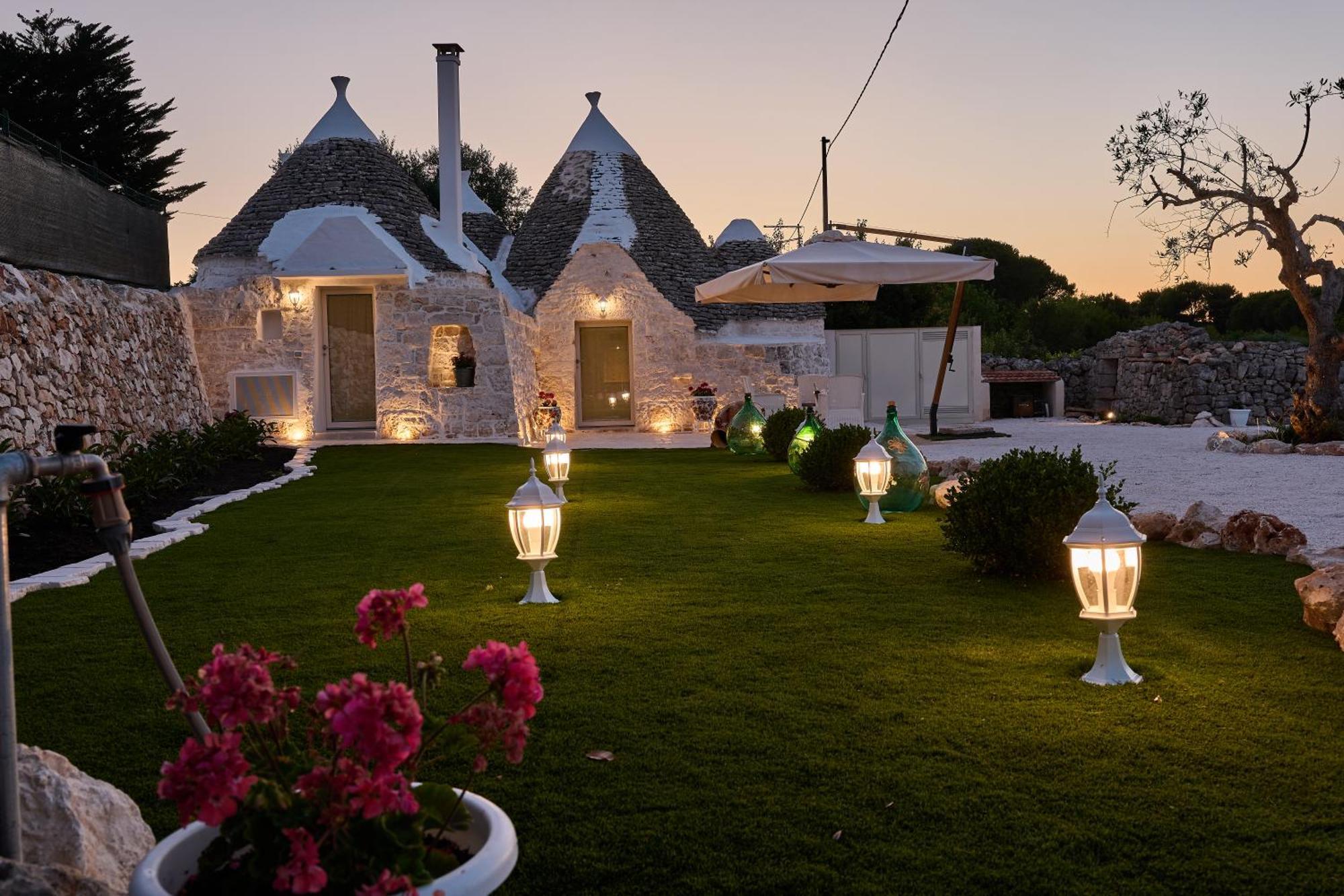 I Trulli Di Cosimo Luxury Villa Martina Franca Bagian luar foto